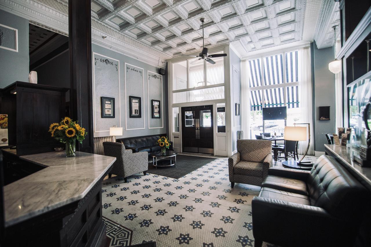 The Continental Hotel Centerville Dış mekan fotoğraf